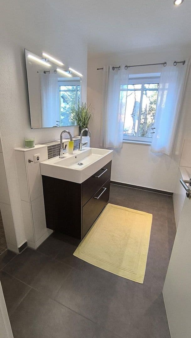 Predaj domu 174 m², pozemek 351 m², Miesbach, Bavorsko Predaj domu 174 m², pozemek 351 m², Miesbach, Bavorsko