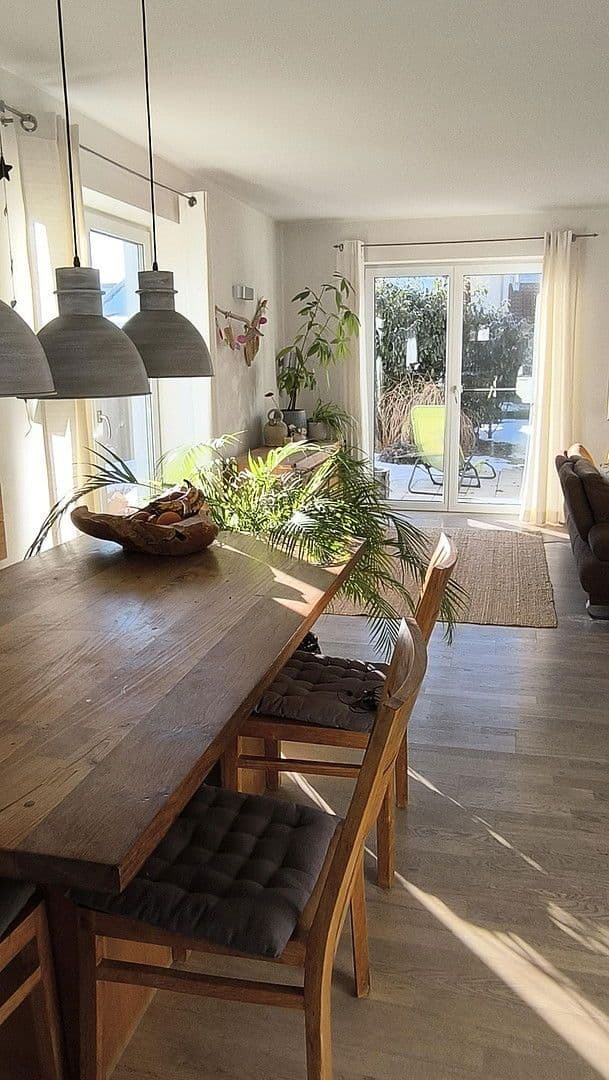 Predaj domu 174 m², pozemek 351 m², Miesbach, Bavorsko Predaj domu 174 m², pozemek 351 m², Miesbach, Bavorsko