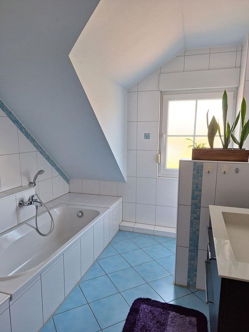 Predaj domu 142 m², pozemek 283 m², Wolfsburg-Wendschott, Dolné Sasko Predaj domu 142 m², pozemek 283 m², Wolfsburg-Wendschott, Dolné Sasko