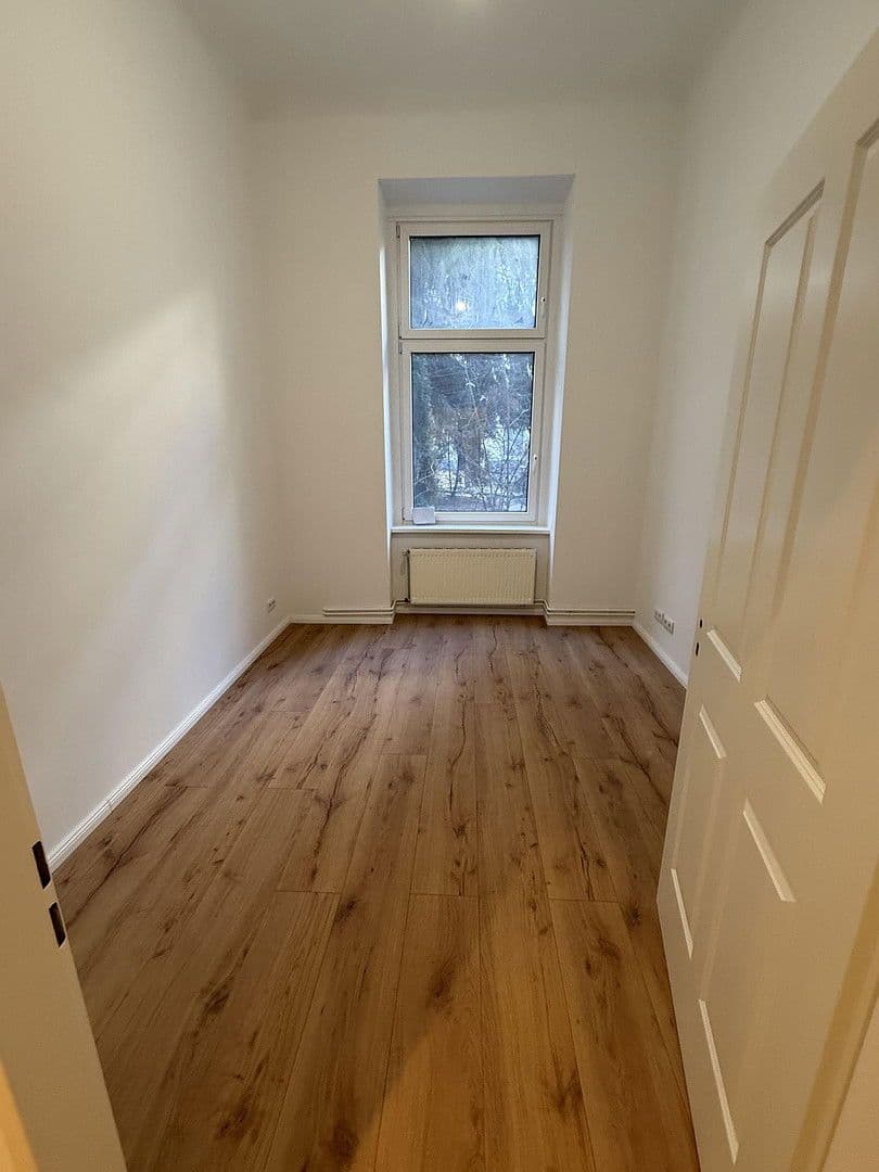 Prenájom bytu 2-izbový 64 m², Detmolder Straße, Berlin, Berlín Prenájom bytu 2-izbový 64 m², Detmolder Straße, Berlin, Berlín