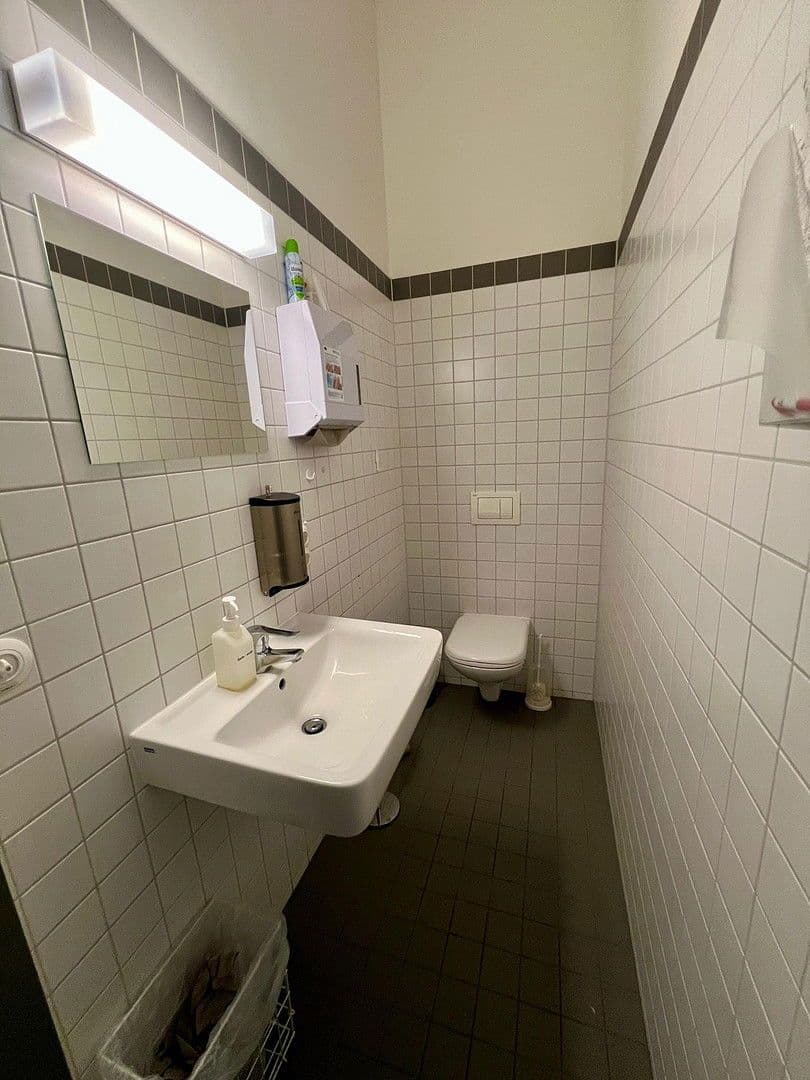 Prenájom kancelárie 330 m², Königsbrücker Straße 96, Dresden, Sasko Prenájom kancelárie 330 m², Königsbrücker Straße 96, Dresden, Sasko