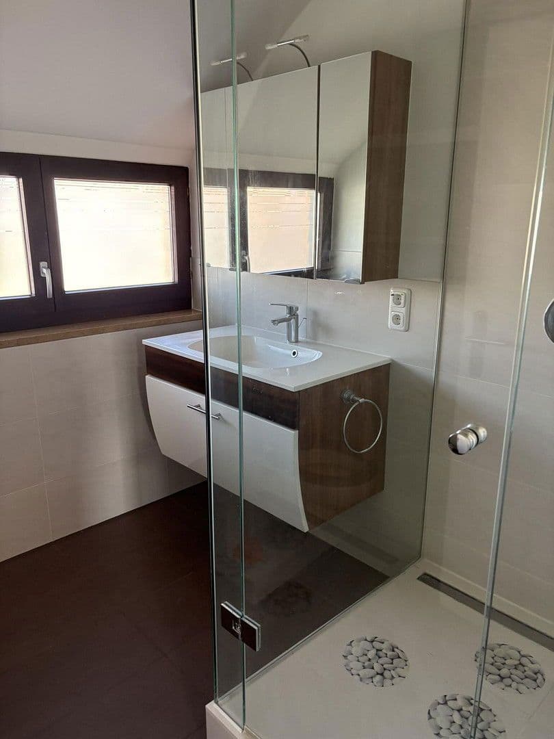 Prenájom bytu 3-izbový 139 m², Blumenstraße 34, Karlsfeld, Bavorsko Prenájom bytu 3-izbový 139 m², Blumenstraße 34, Karlsfeld, Bavorsko