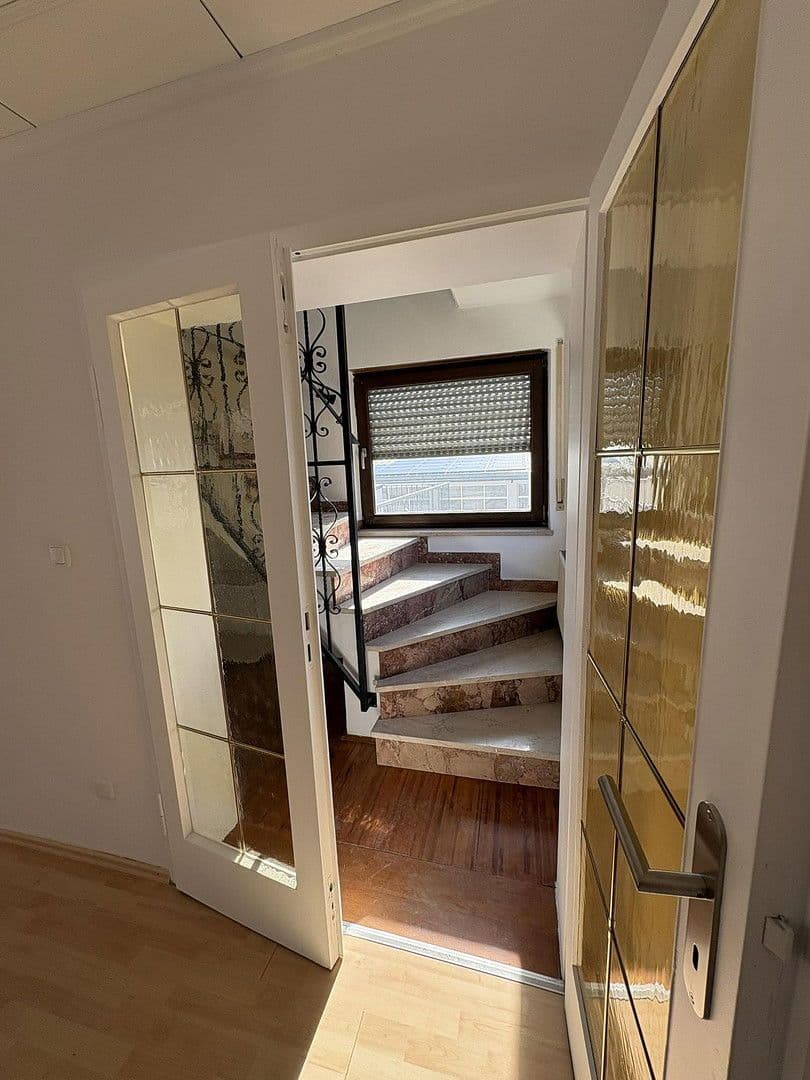 Prenájom bytu 3-izbový 139 m², Blumenstraße 34, Karlsfeld, Bavorsko Prenájom bytu 3-izbový 139 m², Blumenstraße 34, Karlsfeld, Bavorsko