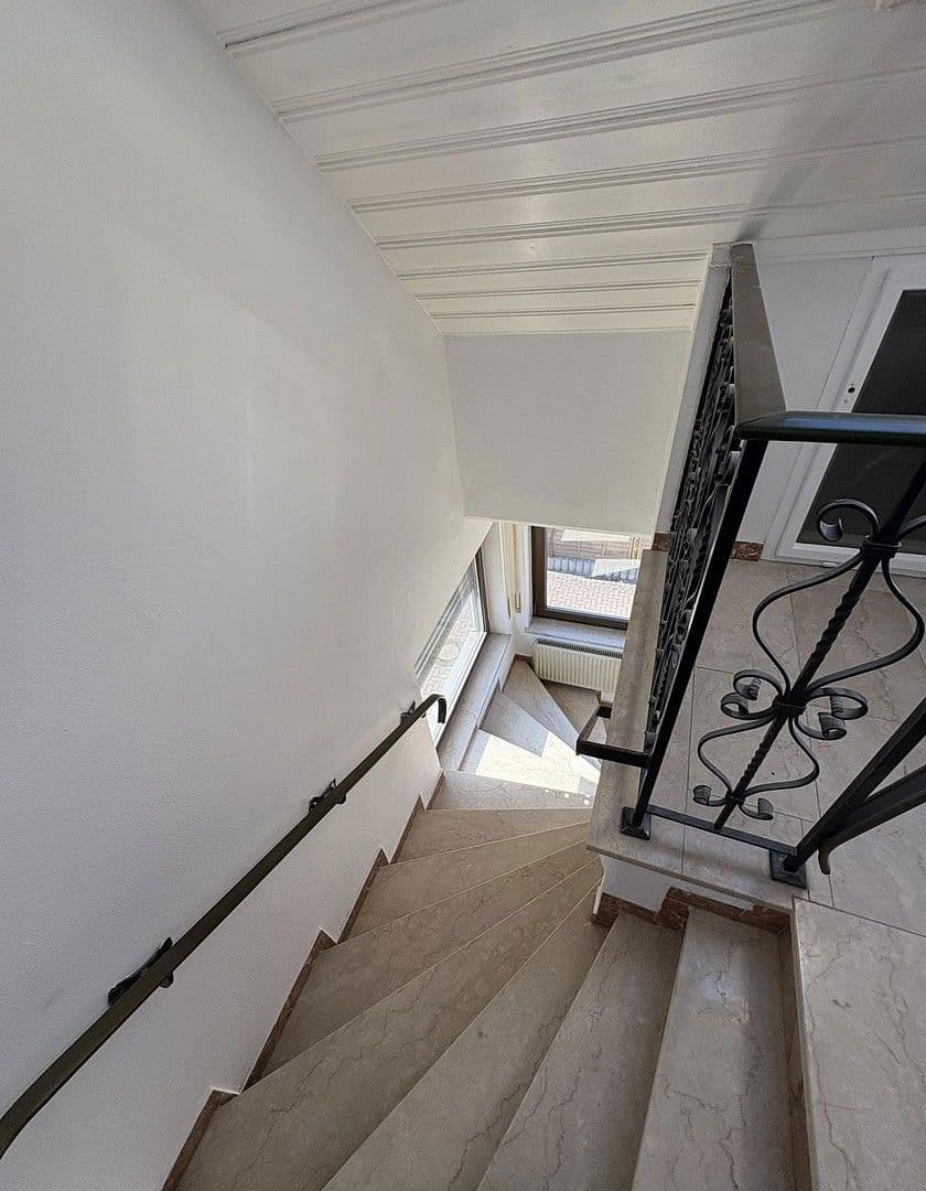 Prenájom bytu 3-izbový 139 m², Blumenstraße 34, Karlsfeld, Bavorsko Prenájom bytu 3-izbový 139 m², Blumenstraße 34, Karlsfeld, Bavorsko