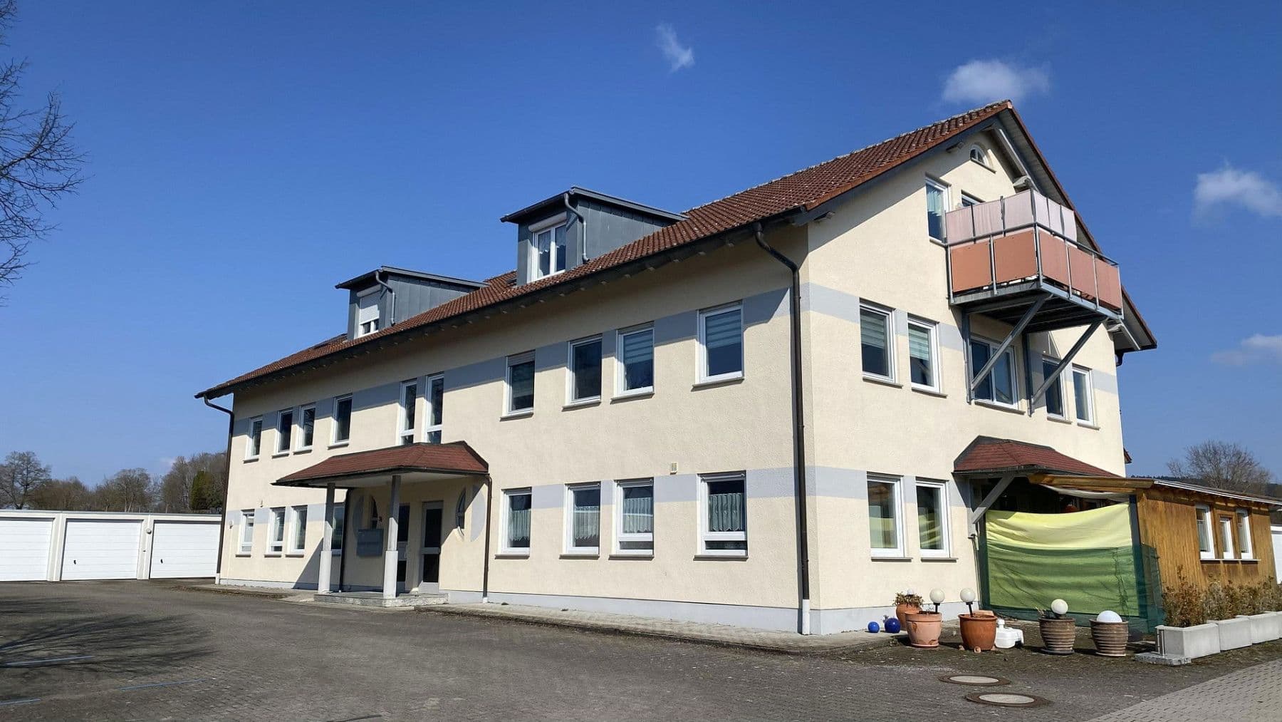 Predaj domu 576 m², pozemek 1.764 m², Tuninger Straße 36, Bad Dürrheim, Bádensko-Wurttembersko Predaj domu 576 m², pozemek 1.764 m², Tuninger Straße 36, Bad Dürrheim, Bádensko-Wurttembersko