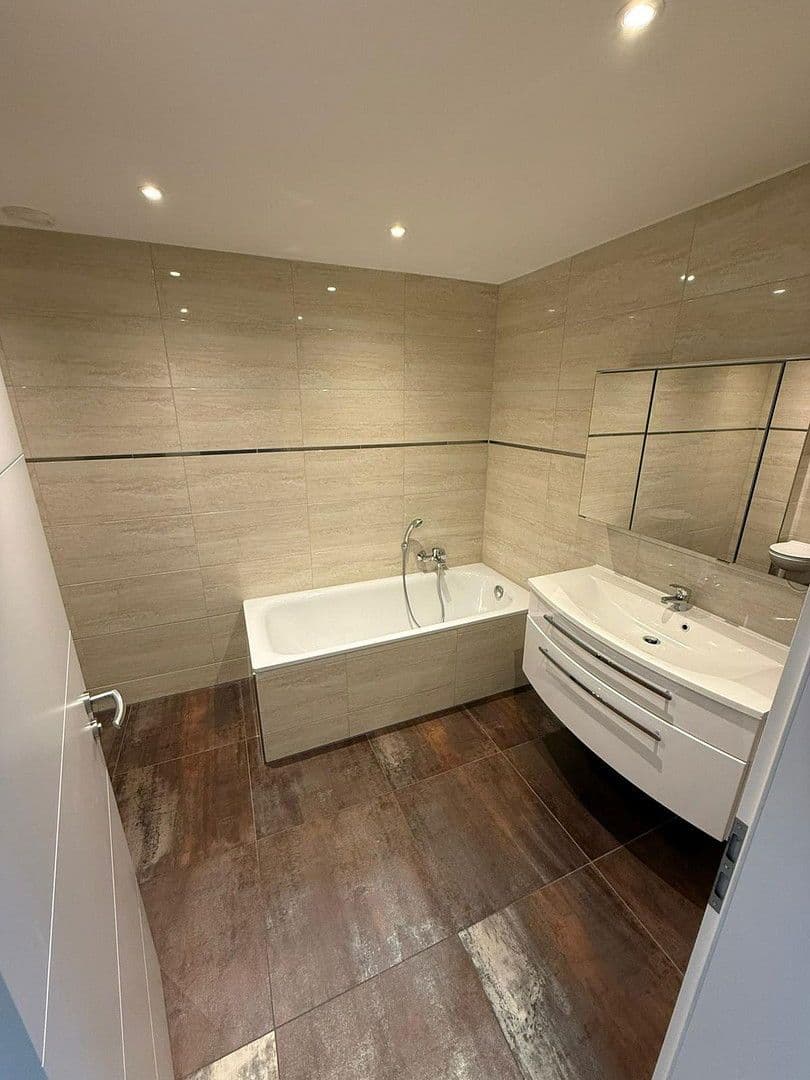 Prenájom domu 156 m², pozemek 174 m², Hamburg, Hamburg Prenájom domu 156 m², pozemek 174 m², Hamburg, Hamburg