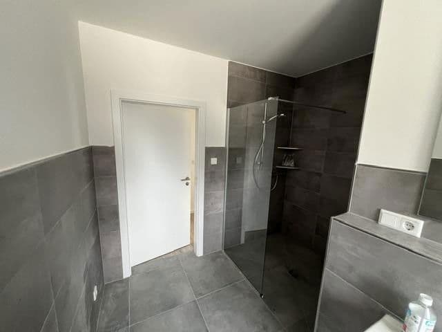 Prenájom bytu 3-izbový 134 m², Hundsmühler Str 157, Oldenburg-Eversten, Dolné Sasko Prenájom bytu 3-izbový 134 m², Hundsmühler Str 157, Oldenburg-Eversten, Dolné Sasko