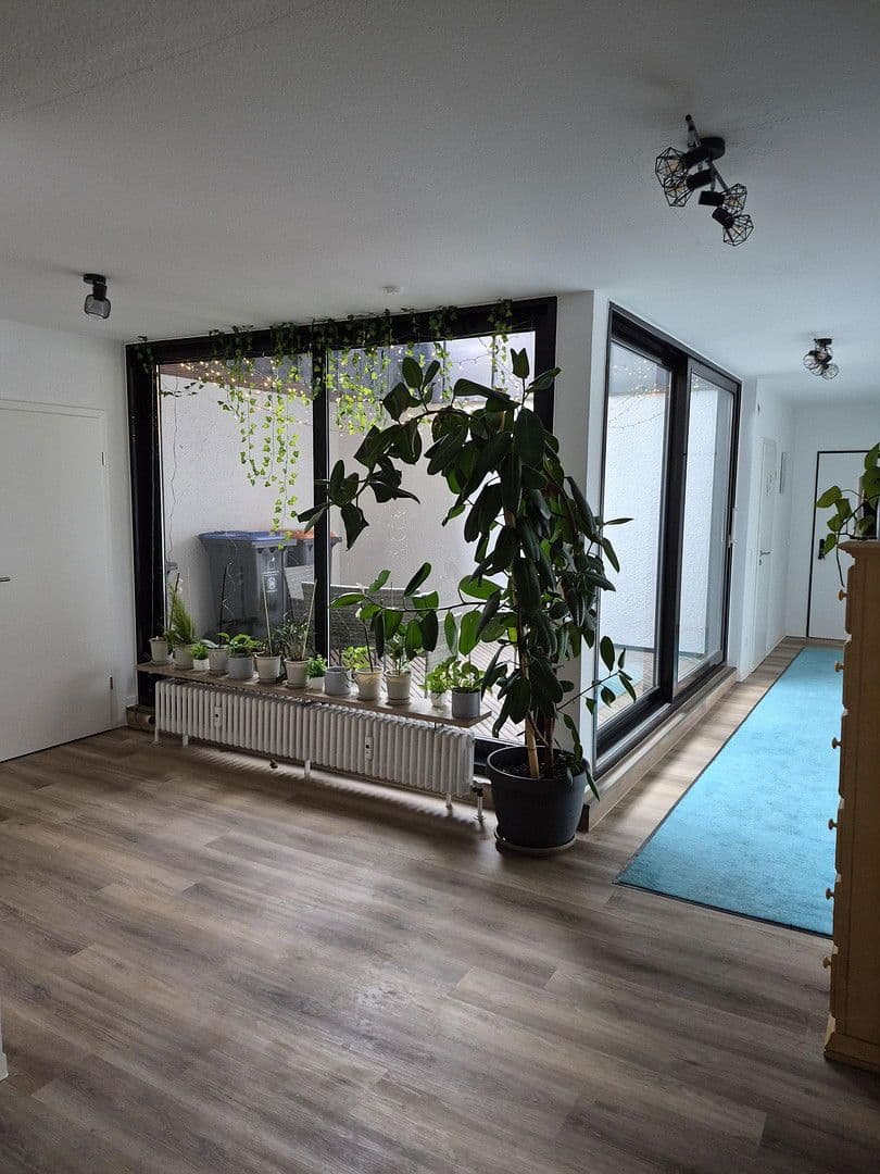 Prenájom kancelárie 127 m², Sindelfingen, Bádensko-Wurttembersko Prenájom kancelárie 127 m², Sindelfingen, Bádensko-Wurttembersko