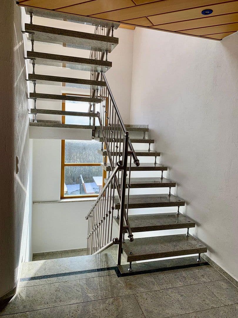 Predaj domu 174 m², pozemek 600 m², Sonnenstraße 11, Stetten am kalten Markt, Bádensko-Wurttembersko Predaj domu 174 m², pozemek 600 m², Sonnenstraße 11, Stetten am kalten Markt, Bádensko-Wurttembersko