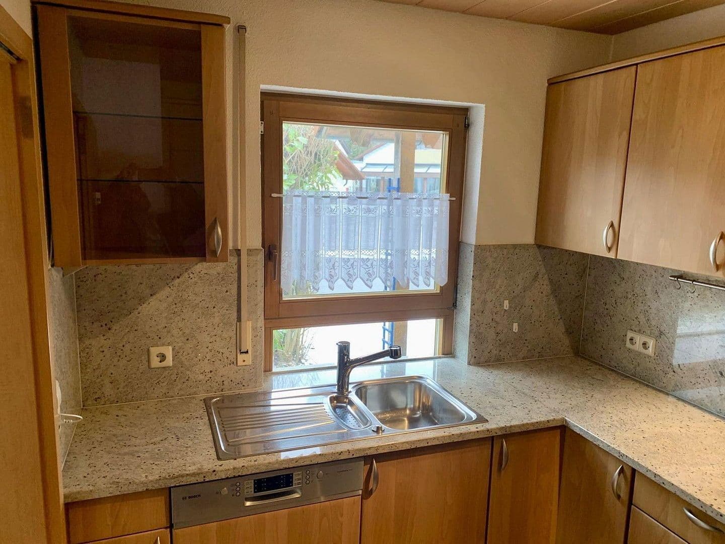 Predaj domu 174 m², pozemek 600 m², Sonnenstraße 11, Stetten am kalten Markt, Bádensko-Wurttembersko Predaj domu 174 m², pozemek 600 m², Sonnenstraße 11, Stetten am kalten Markt, Bádensko-Wurttembersko