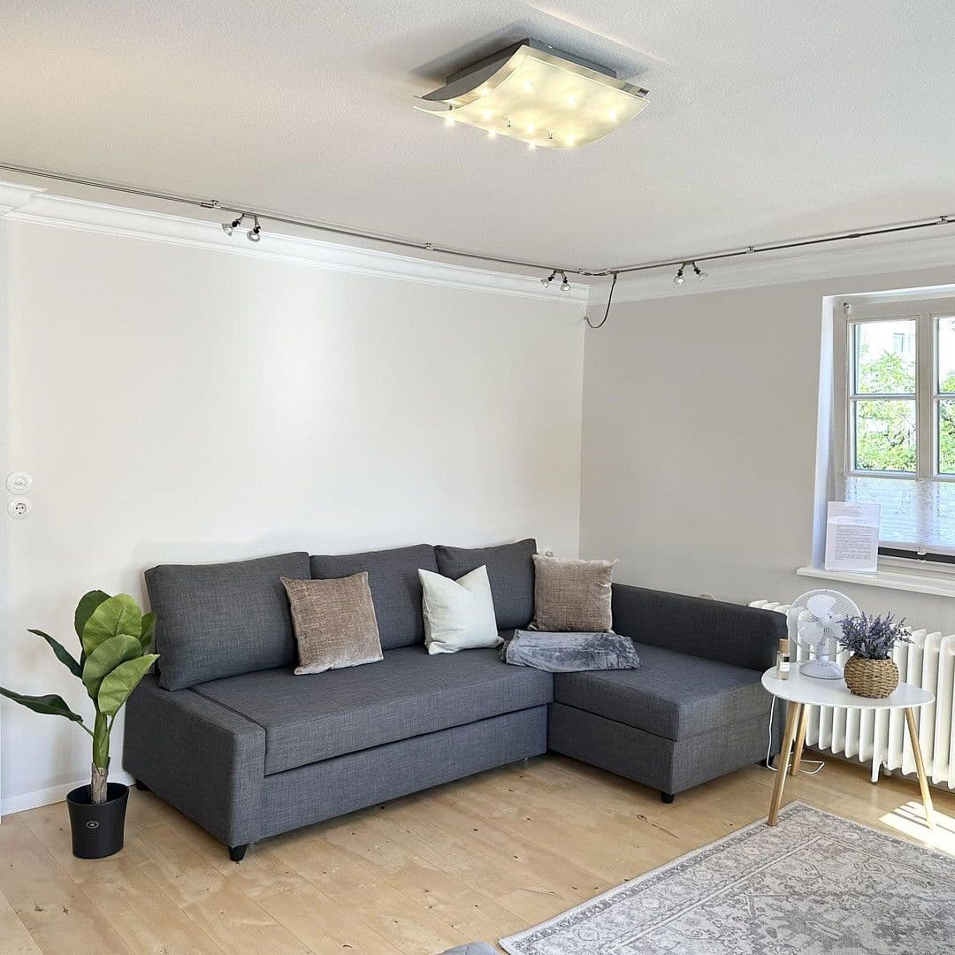 Prenájom bytu 2-izbový 43 m², Stuttgart, Bádensko-Wurttembersko Prenájom bytu 2-izbový 43 m², Stuttgart, Bádensko-Wurttembersko