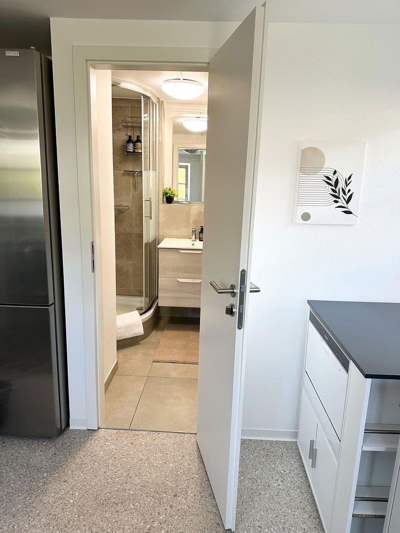 Prenájom bytu 2-izbový 43 m², Stuttgart, Bádensko-Wurttembersko Prenájom bytu 2-izbový 43 m², Stuttgart, Bádensko-Wurttembersko