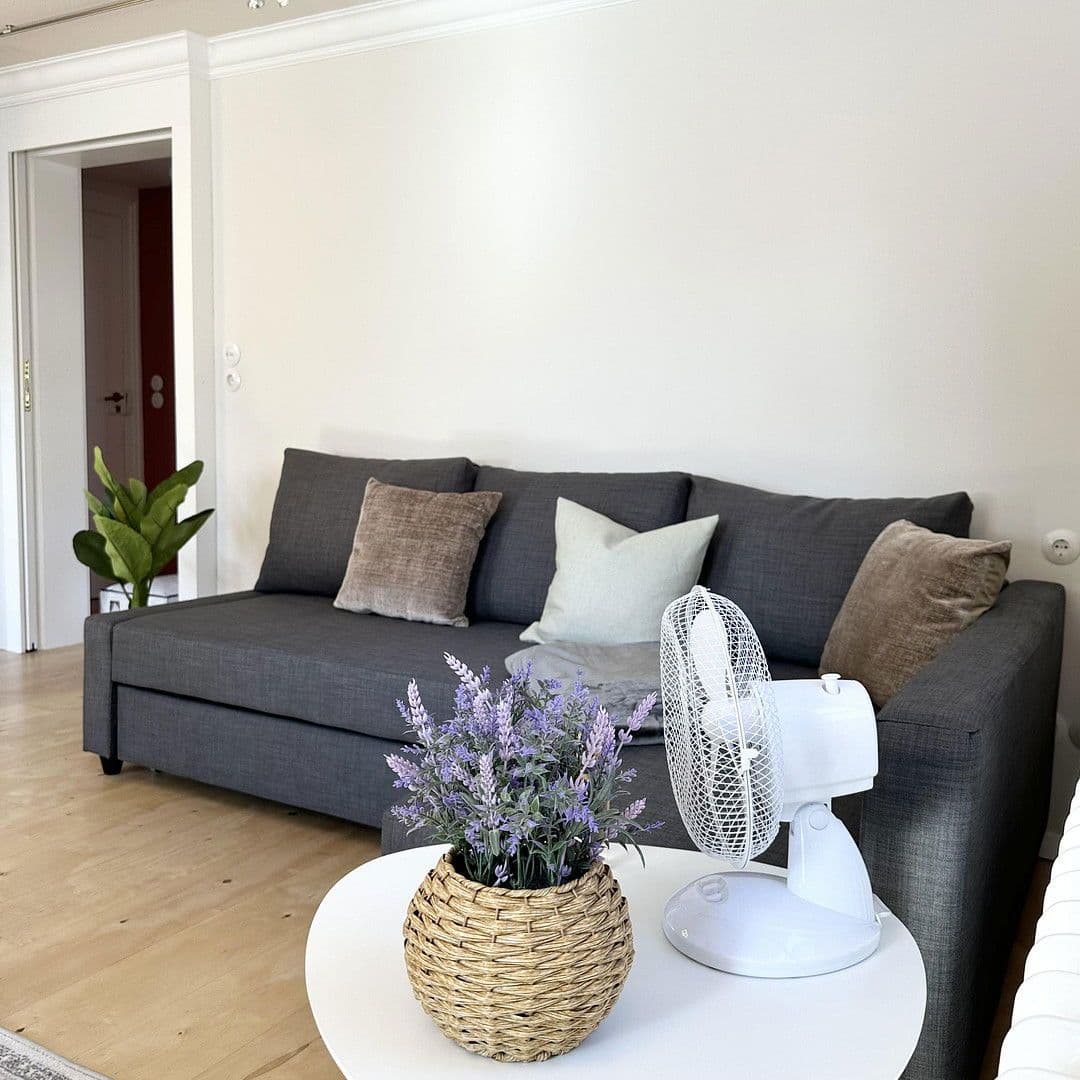 Prenájom bytu 2-izbový 43 m², Stuttgart, Bádensko-Wurttembersko Prenájom bytu 2-izbový 43 m², Stuttgart, Bádensko-Wurttembersko