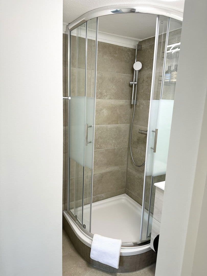 Prenájom bytu 2-izbový 43 m², Stuttgart, Bádensko-Wurttembersko Prenájom bytu 2-izbový 43 m², Stuttgart, Bádensko-Wurttembersko