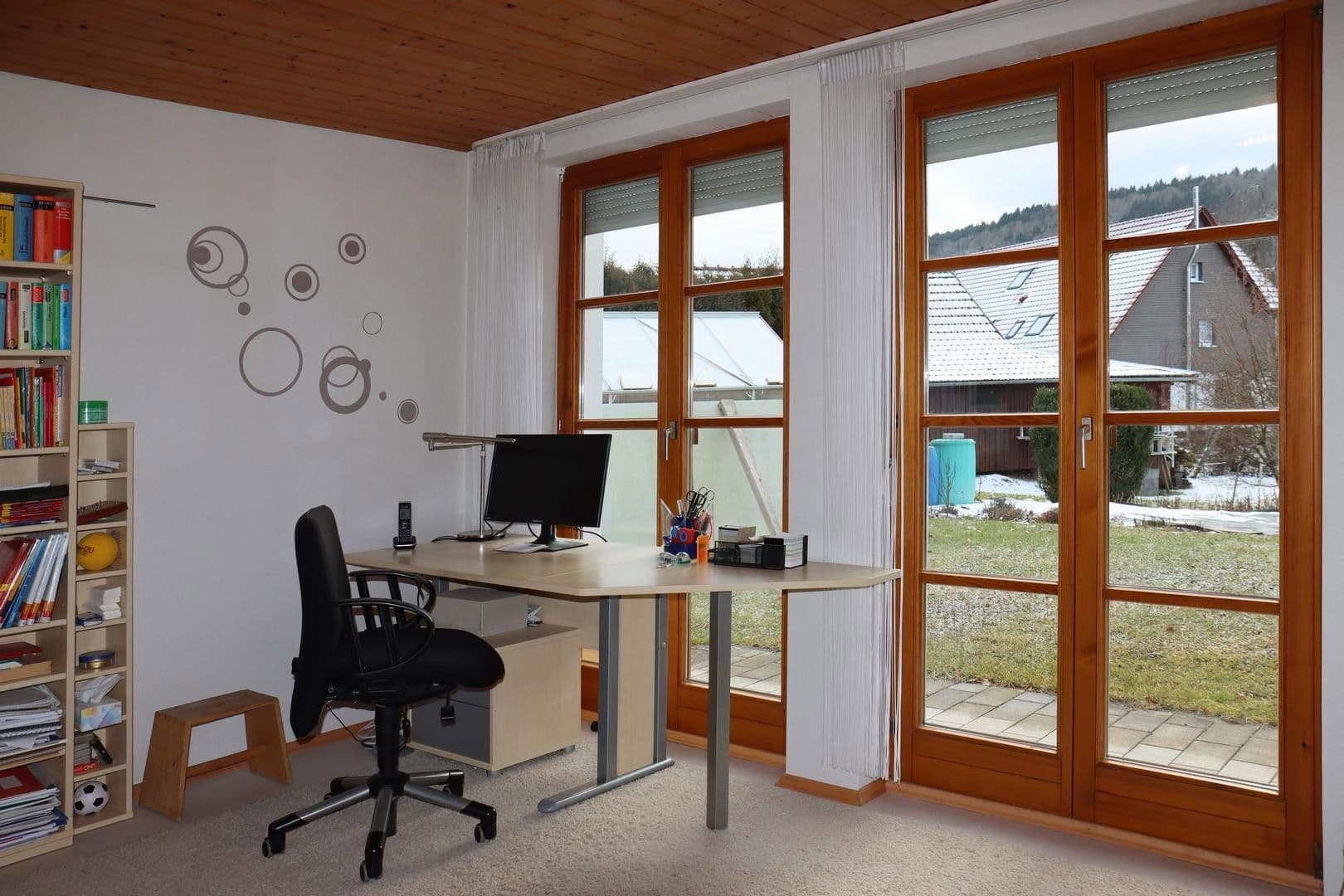 Predaj domu 210 m², pozemek 1.295 m², Reichenbach am Heuberg, Bádensko-Wurttembersko Predaj domu 210 m², pozemek 1.295 m², Reichenbach am Heuberg, Bádensko-Wurttembersko