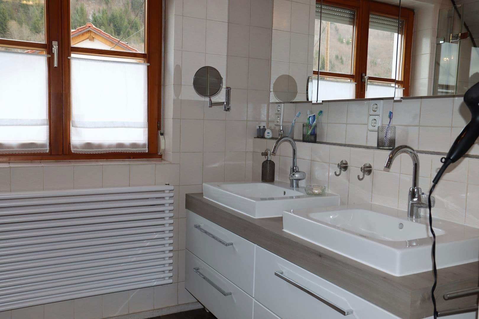 Predaj domu 210 m², pozemek 1.295 m², Reichenbach am Heuberg, Bádensko-Wurttembersko Predaj domu 210 m², pozemek 1.295 m², Reichenbach am Heuberg, Bádensko-Wurttembersko