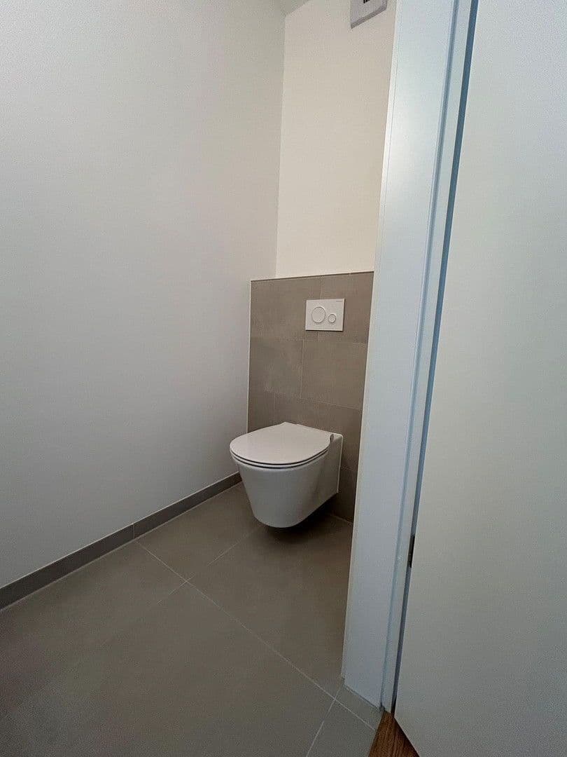 Prenájom bytu 2-izbový 67 m², Leinweberweg 38, München, Bavorsko Prenájom bytu 2-izbový 67 m², Leinweberweg 38, München, Bavorsko