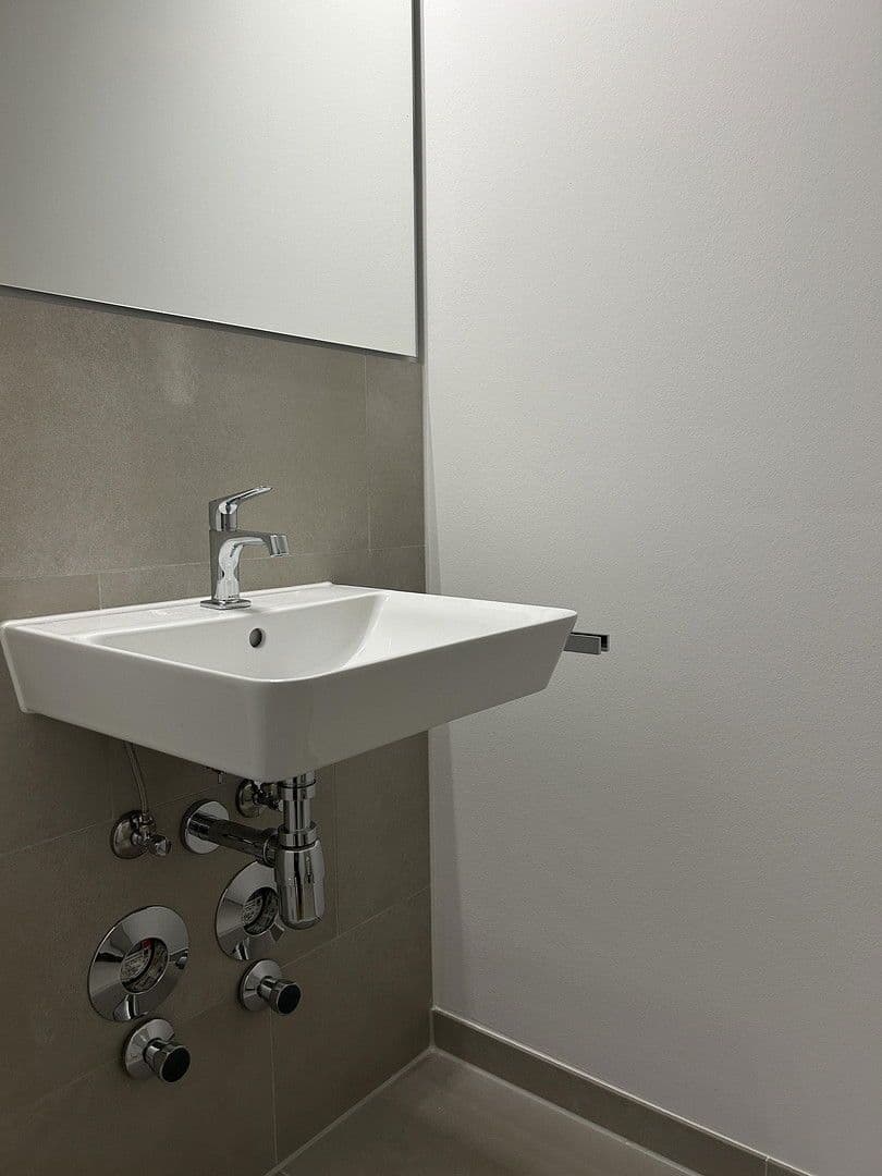 Prenájom bytu 2-izbový 67 m², Leinweberweg 38, München, Bavorsko Prenájom bytu 2-izbový 67 m², Leinweberweg 38, München, Bavorsko