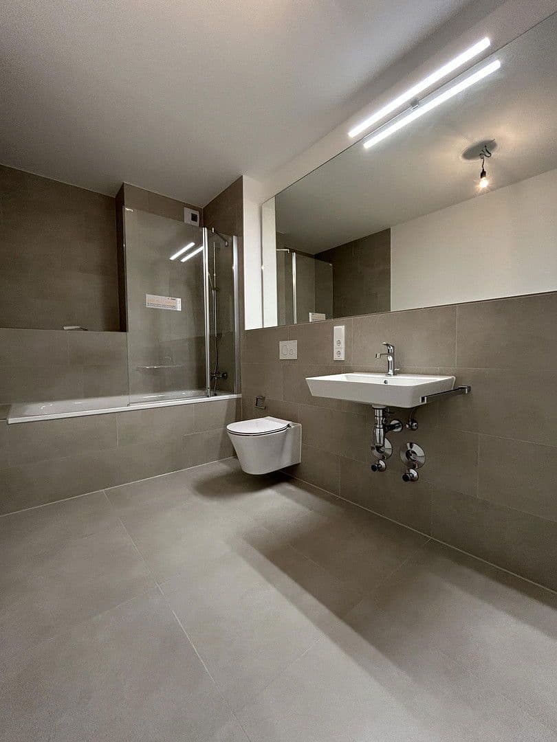 Prenájom bytu 2-izbový 67 m², Leinweberweg 38, München, Bavorsko Prenájom bytu 2-izbový 67 m², Leinweberweg 38, München, Bavorsko