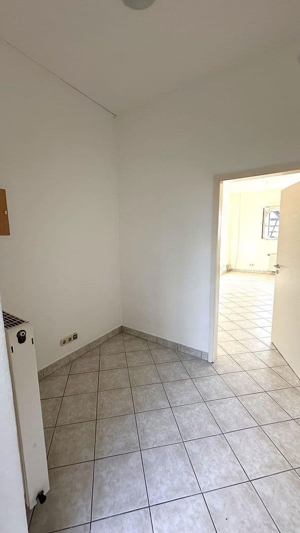 Prenájom bytu 1-izbový 50 m², Falltorstr. 2, Bruchköbel, Hesensko Prenájom bytu 1-izbový 50 m², Falltorstr. 2, Bruchköbel, Hesensko