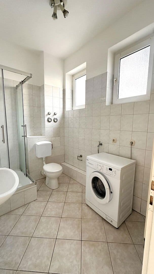 Prenájom bytu 1-izbový 50 m², Falltorstr. 2, Bruchköbel, Hesensko Prenájom bytu 1-izbový 50 m², Falltorstr. 2, Bruchköbel, Hesensko