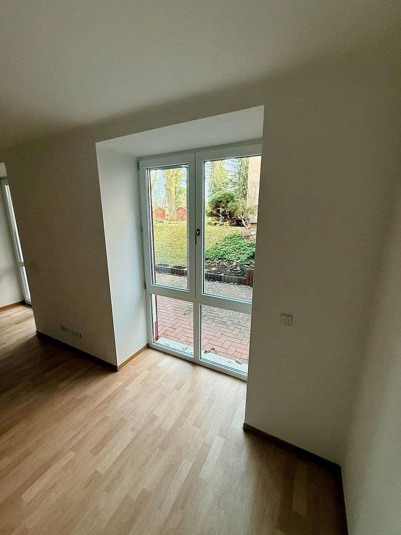 Prenájom bytu 2-izbový 77 m², Heinrich-Heine-Straße 48, Storkow (Mark), Brandenbursko Prenájom bytu 2-izbový 77 m², Heinrich-Heine-Straße 48, Storkow (Mark), Brandenbursko