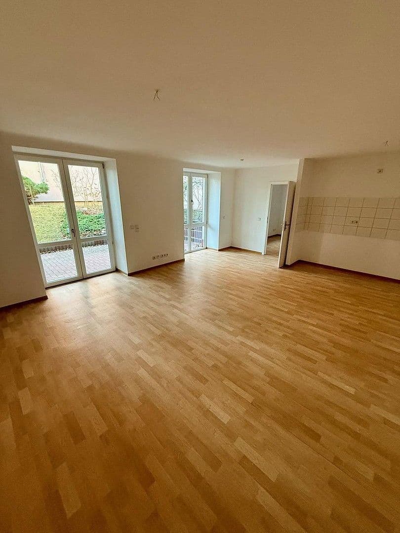 Prenájom bytu 2-izbový 77 m², Heinrich-Heine-Straße 48, Storkow (Mark), Brandenbursko Prenájom bytu 2-izbový 77 m², Heinrich-Heine-Straße 48, Storkow (Mark), Brandenbursko