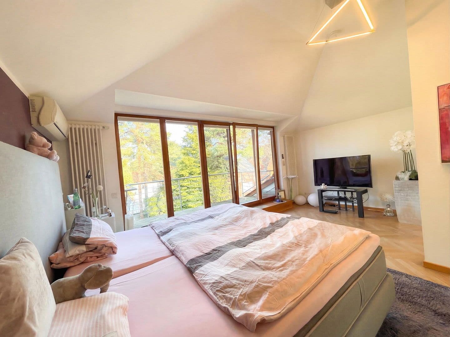 Predaj domu 233 m², pozemek 920 m², Berlin, Berlín Predaj domu 233 m², pozemek 920 m², Berlin, Berlín