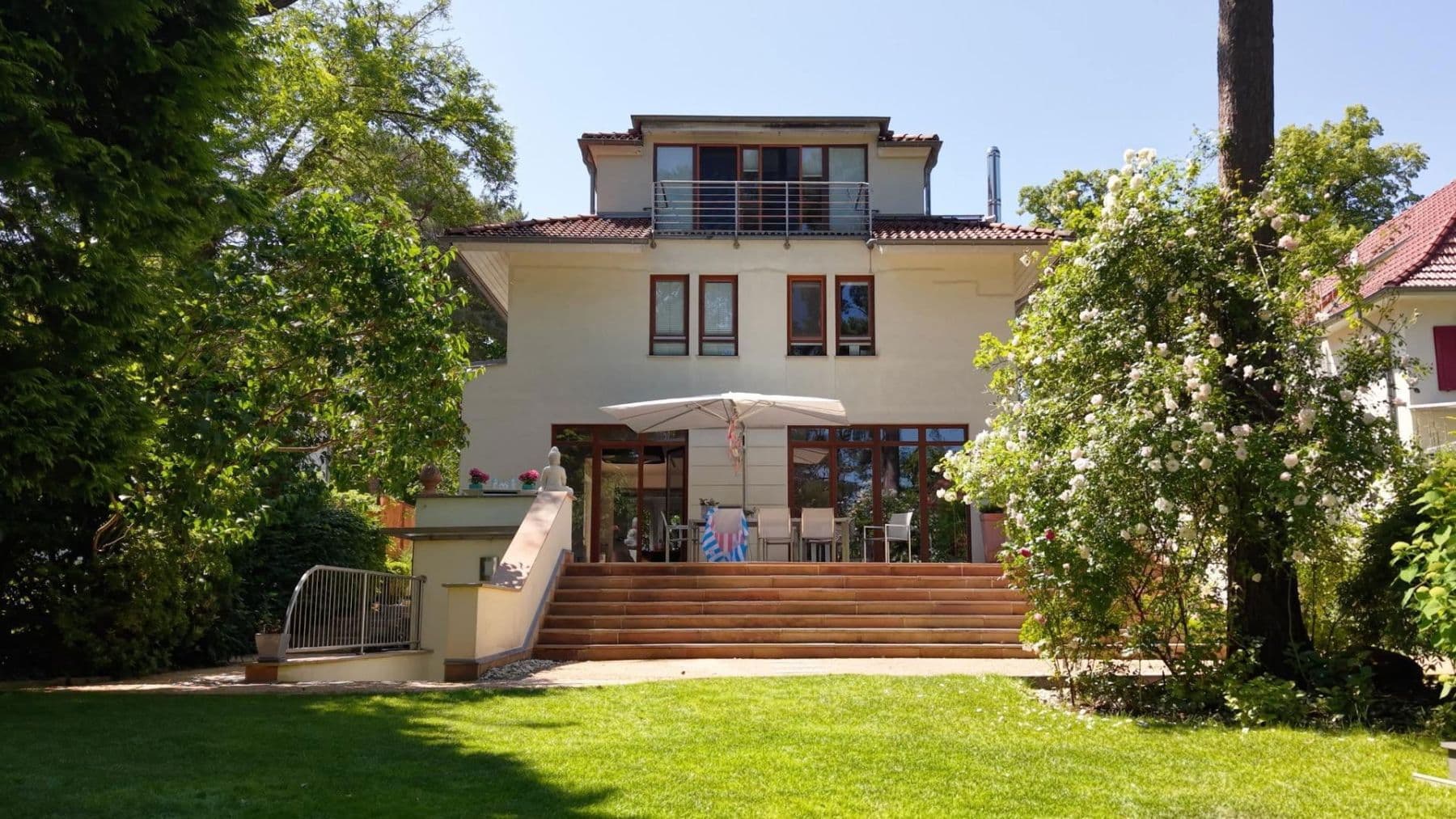 Predaj domu 233 m², pozemek 920 m², Berlin, Berlín Predaj domu 233 m², pozemek 920 m², Berlin, Berlín