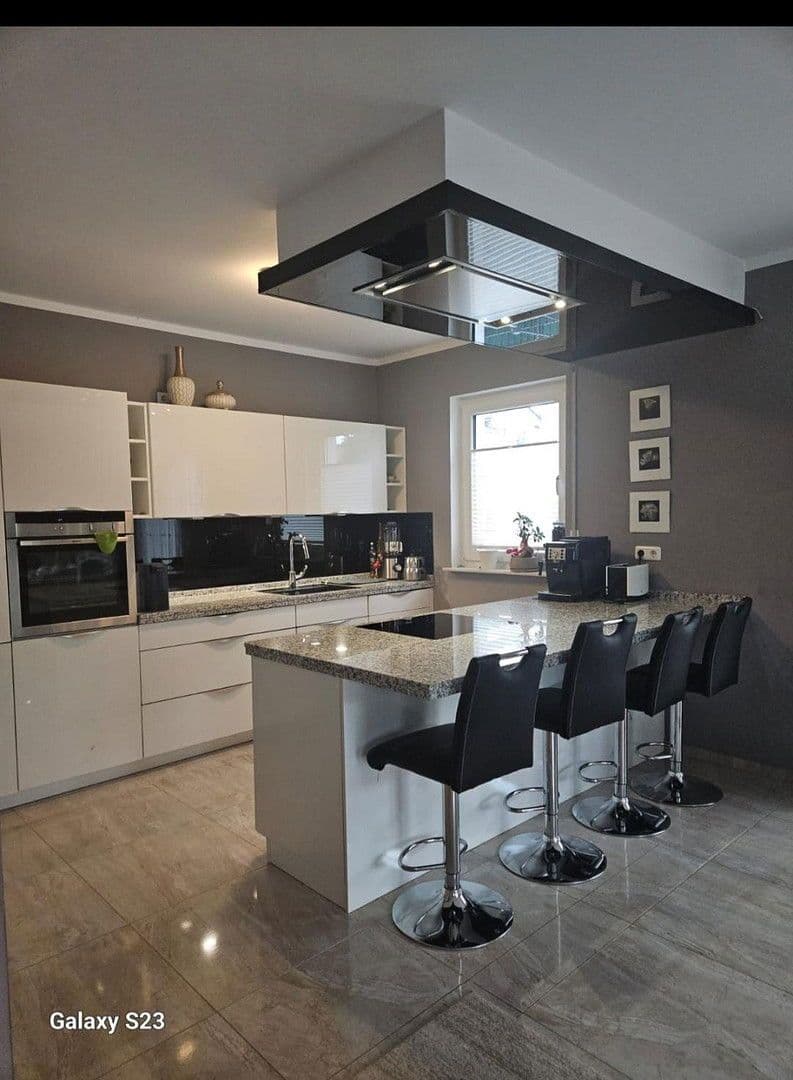 Prenájom domu 140 m², pozemek 400 m², Berlin, Berlín Prenájom domu 140 m², pozemek 400 m², Berlin, Berlín