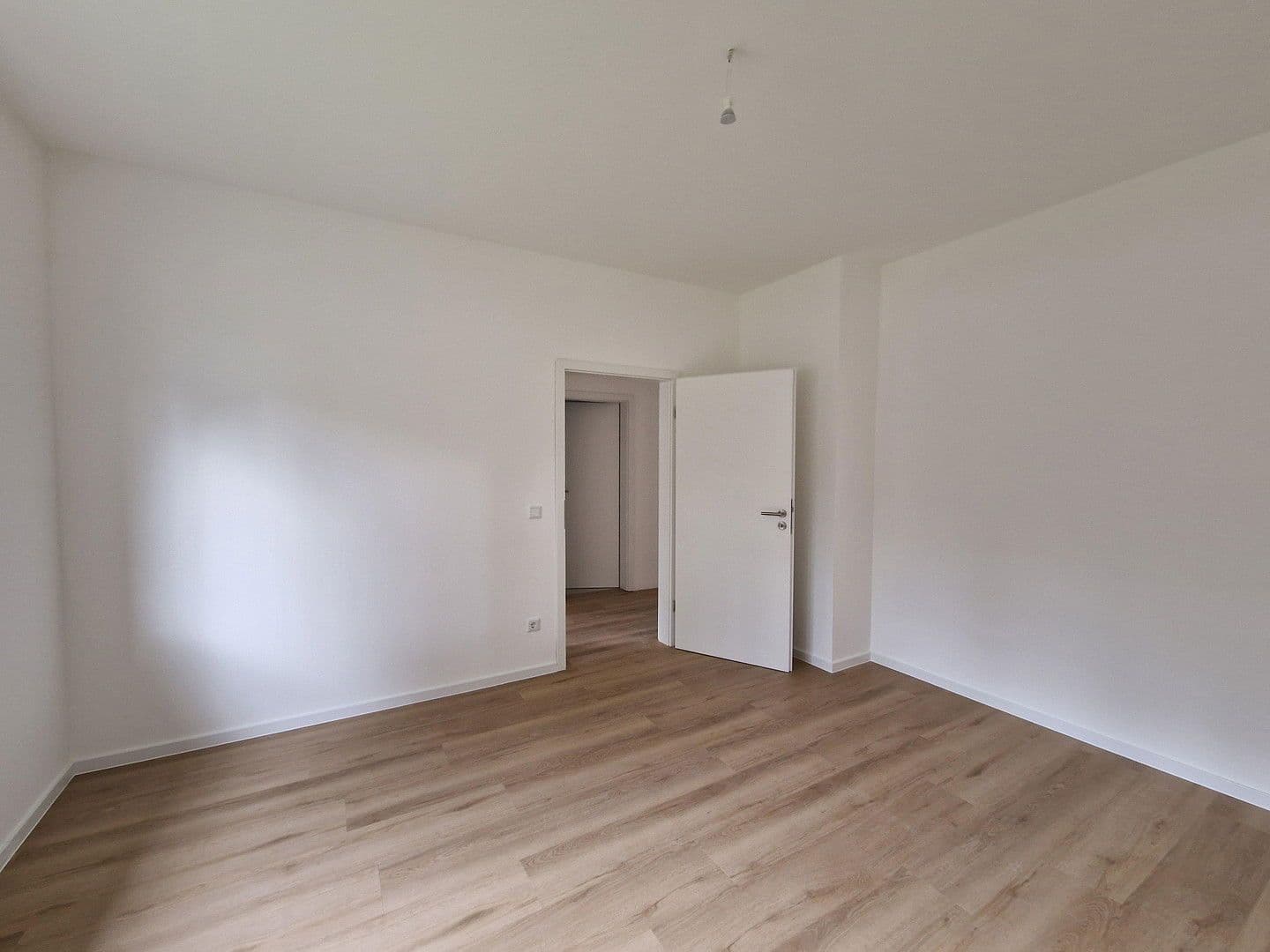 Prenájom bytu 3-izbový 89 m², Mallinckrodtstraße 39, Paderborn, Severné Porýnie - Westfálsko Prenájom bytu 3-izbový 89 m², Mallinckrodtstraße 39, Paderborn, Severné Porýnie - Westfálsko