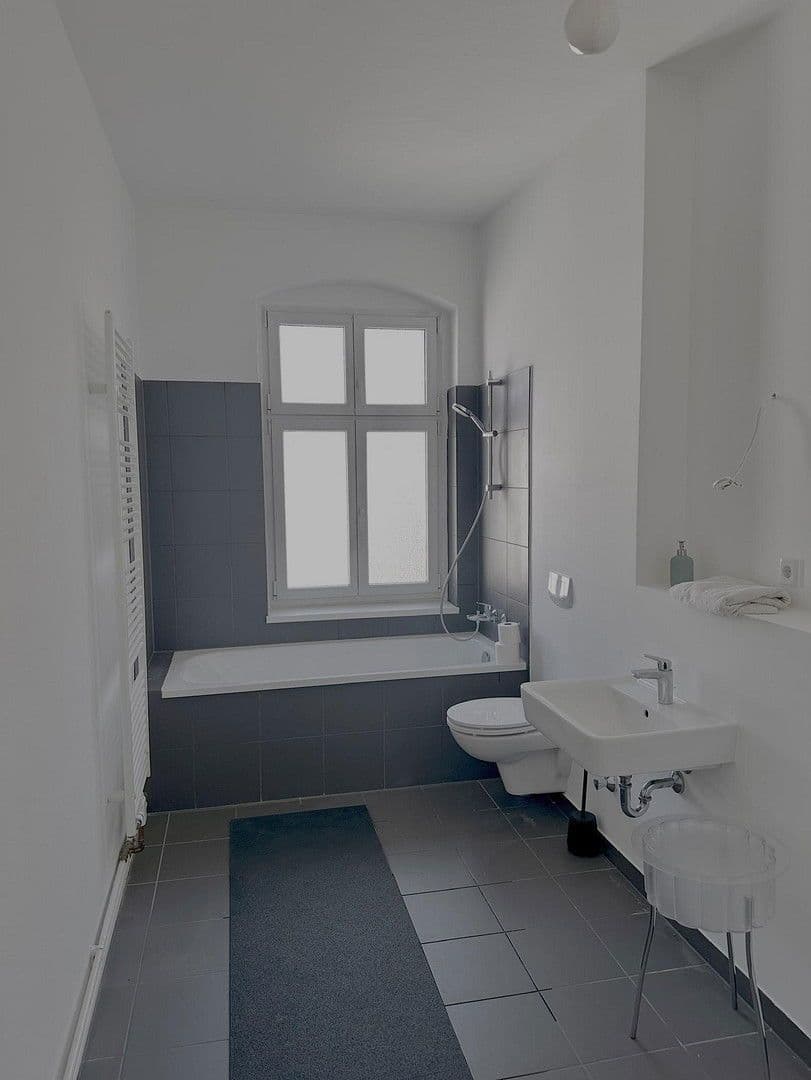 Prenájom bytu 2-izbový 74 m², Stendaler Str. 5, Berlin, Berlín Prenájom bytu 2-izbový 74 m², Stendaler Str. 5, Berlin, Berlín