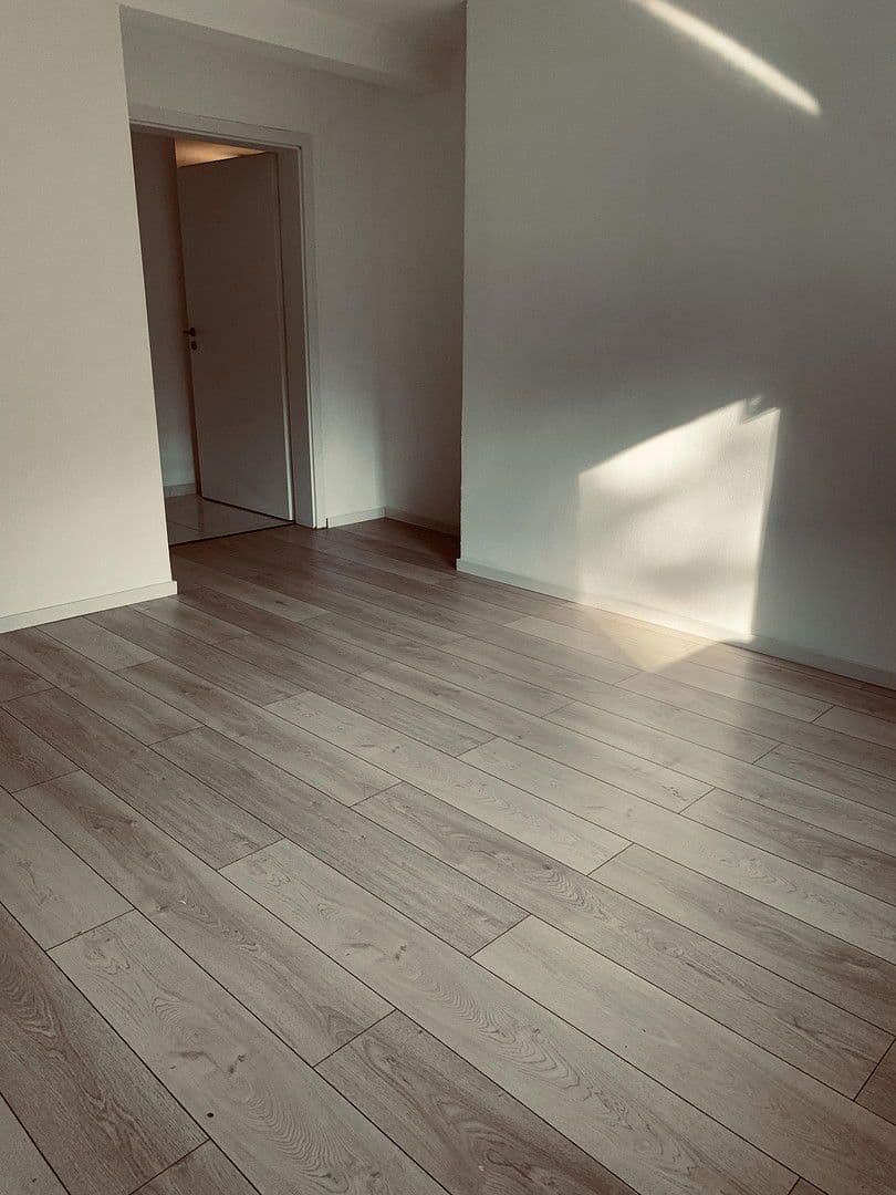 Prenájom bytu 3-izbový 117 m², Bochum, Severné Porýnie - Westfálsko Prenájom bytu 3-izbový 117 m², Bochum, Severné Porýnie - Westfálsko