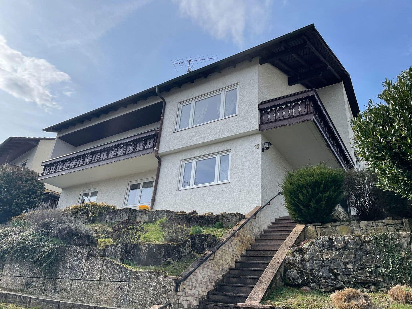 Predaj domu 200 m², pozemek 805 m², Neudenau, Bádensko-Wurttembersko Predaj domu 200 m², pozemek 805 m², Neudenau, Bádensko-Wurttembersko