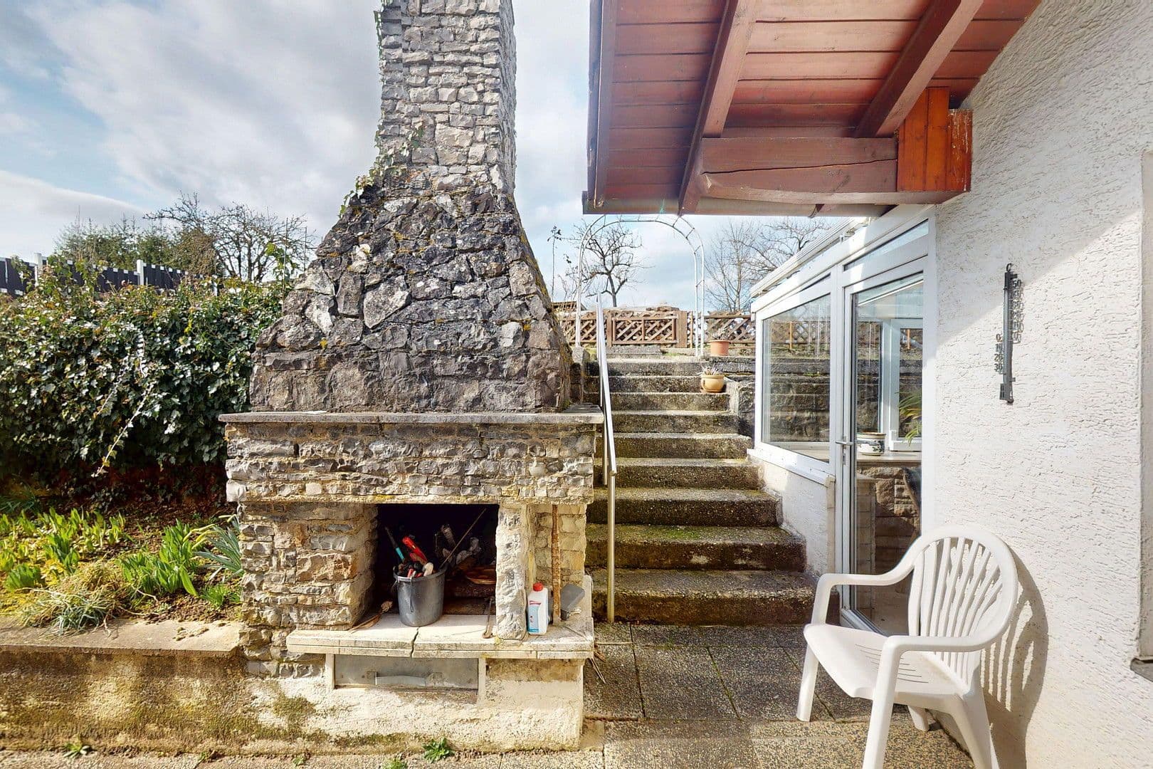 Predaj domu 200 m², pozemek 805 m², Neudenau, Bádensko-Wurttembersko Predaj domu 200 m², pozemek 805 m², Neudenau, Bádensko-Wurttembersko