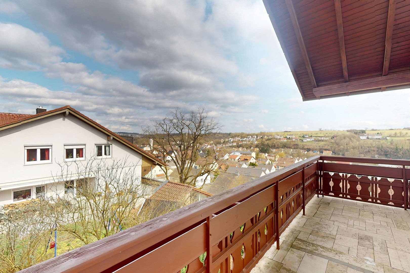 Predaj domu 200 m², pozemek 805 m², Neudenau, Bádensko-Wurttembersko Predaj domu 200 m², pozemek 805 m², Neudenau, Bádensko-Wurttembersko