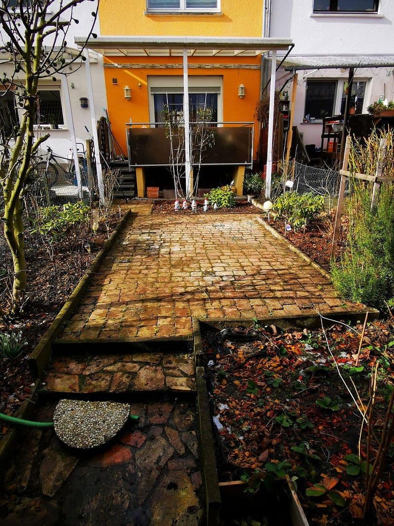 Predaj domu 95 m², pozemek 152 m², Idstein, Hesensko Predaj domu 95 m², pozemek 152 m², Idstein, Hesensko