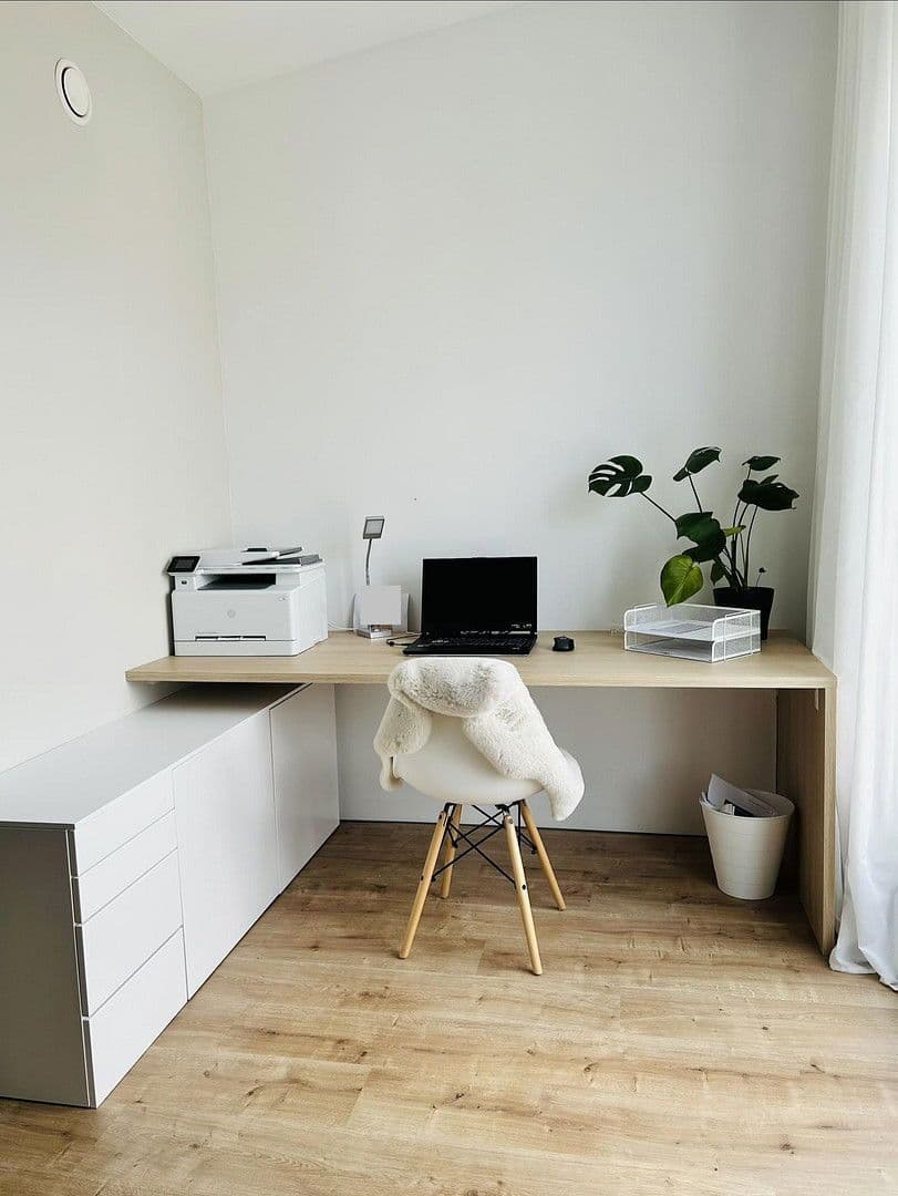 Predaj domu 163 m², pozemek 165 m², Adelsdorf, Bavorsko Predaj domu 163 m², pozemek 165 m², Adelsdorf, Bavorsko