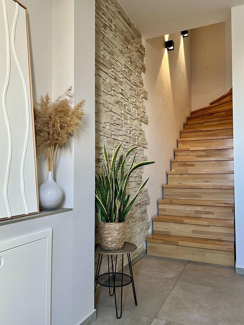 Predaj domu 163 m², pozemek 165 m², Adelsdorf, Bavorsko Predaj domu 163 m², pozemek 165 m², Adelsdorf, Bavorsko