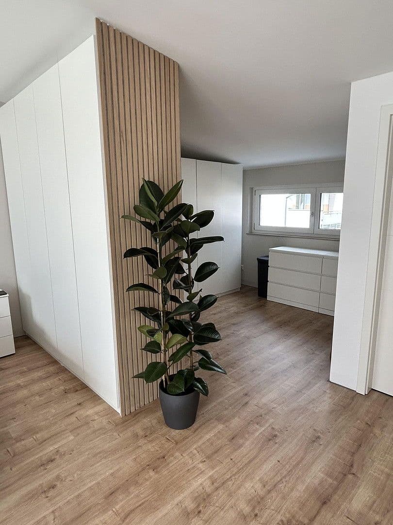 Predaj domu 163 m², pozemek 165 m², Adelsdorf, Bavorsko Predaj domu 163 m², pozemek 165 m², Adelsdorf, Bavorsko