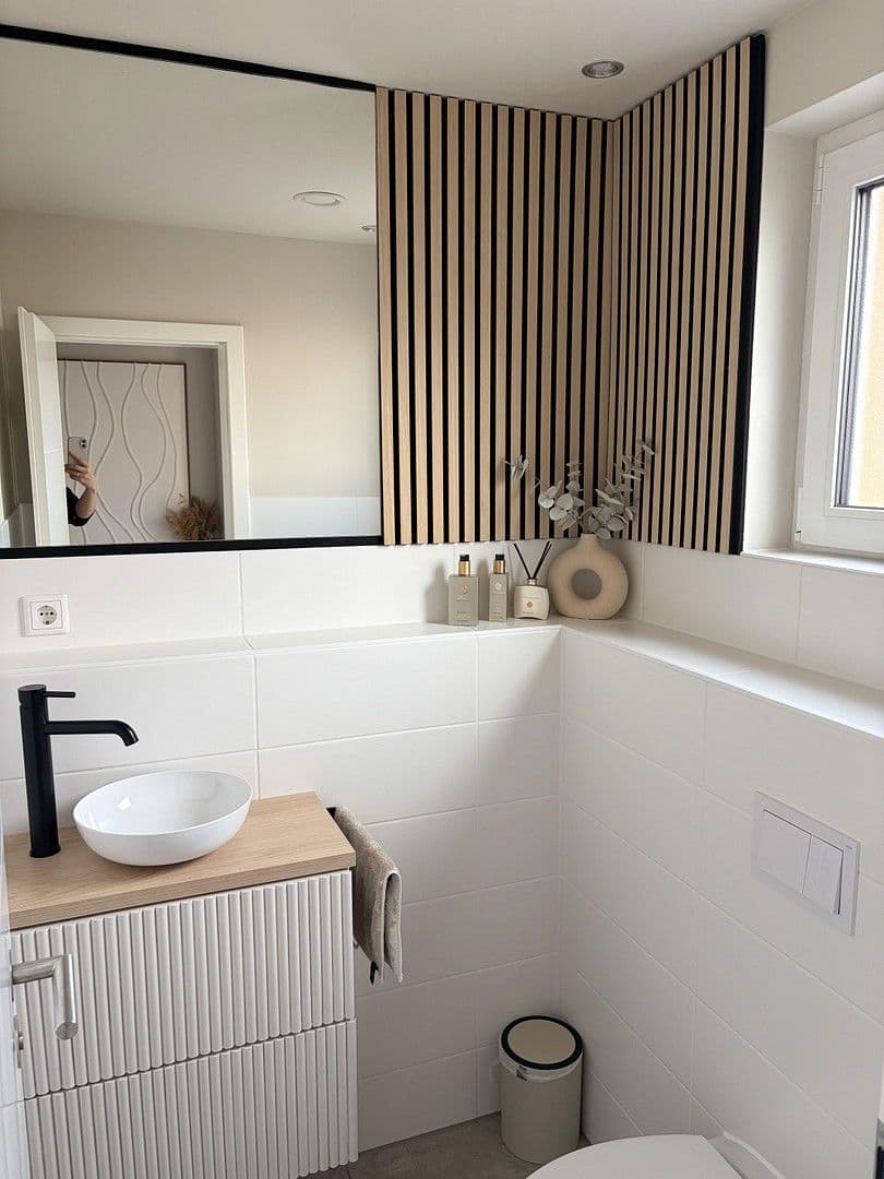 Predaj domu 163 m², pozemek 165 m², Adelsdorf, Bavorsko Predaj domu 163 m², pozemek 165 m², Adelsdorf, Bavorsko