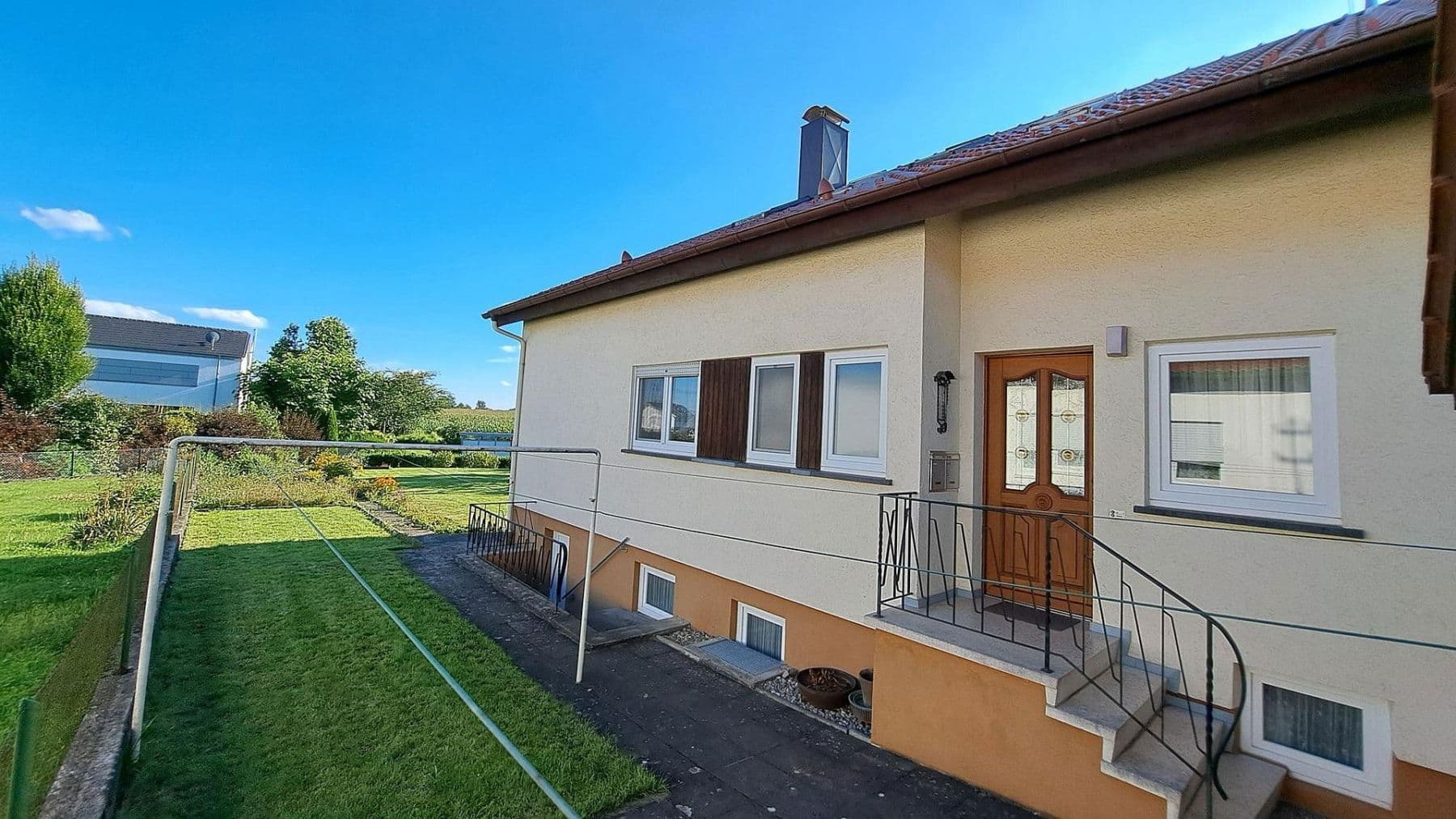 Predaj domu 200 m², pozemek 950 m², Bad Schussenried, Bádensko-Wurttembersko Predaj domu 200 m², pozemek 950 m², Bad Schussenried, Bádensko-Wurttembersko