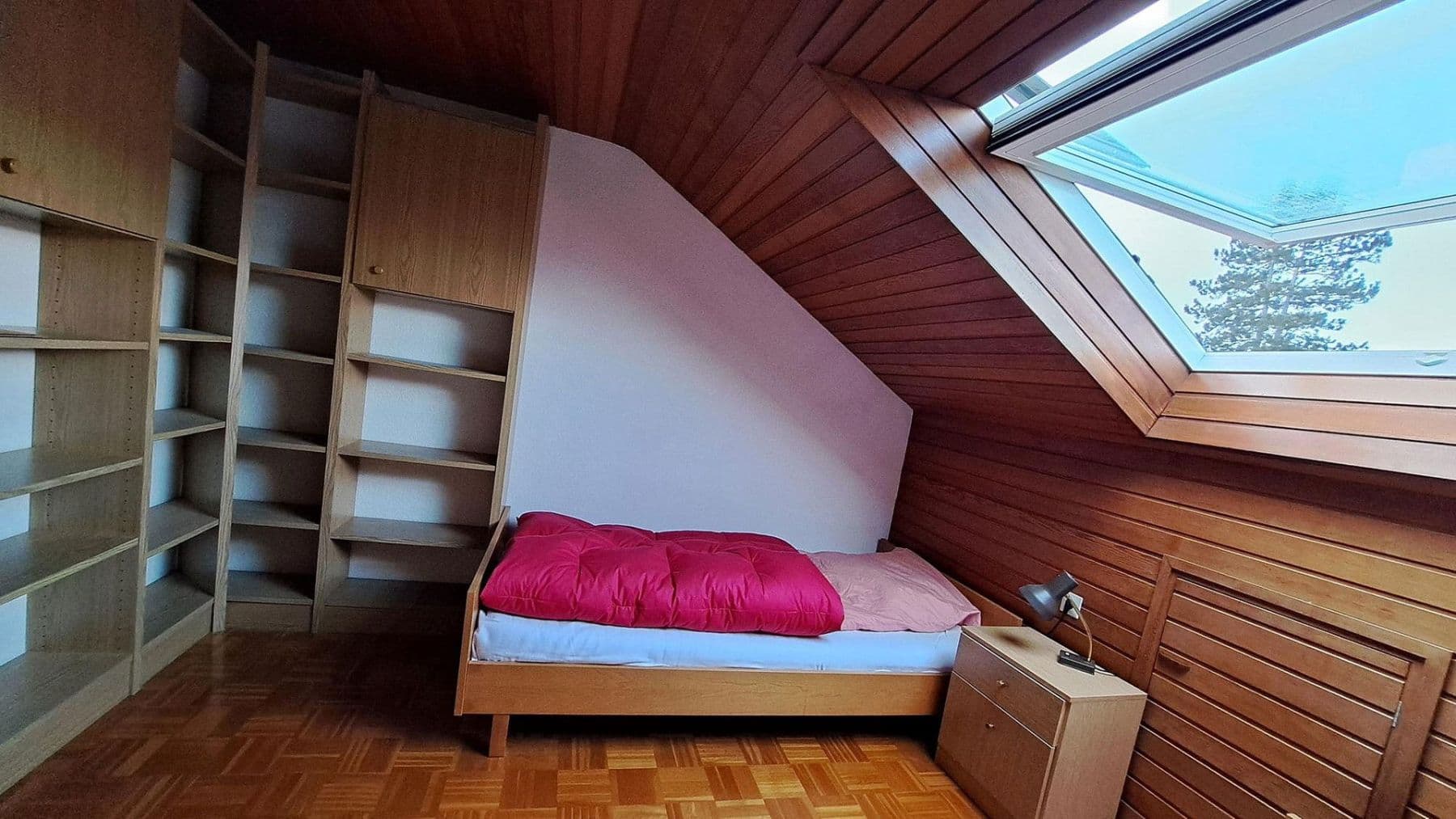 Predaj domu 200 m², pozemek 950 m², Bad Schussenried, Bádensko-Wurttembersko Predaj domu 200 m², pozemek 950 m², Bad Schussenried, Bádensko-Wurttembersko