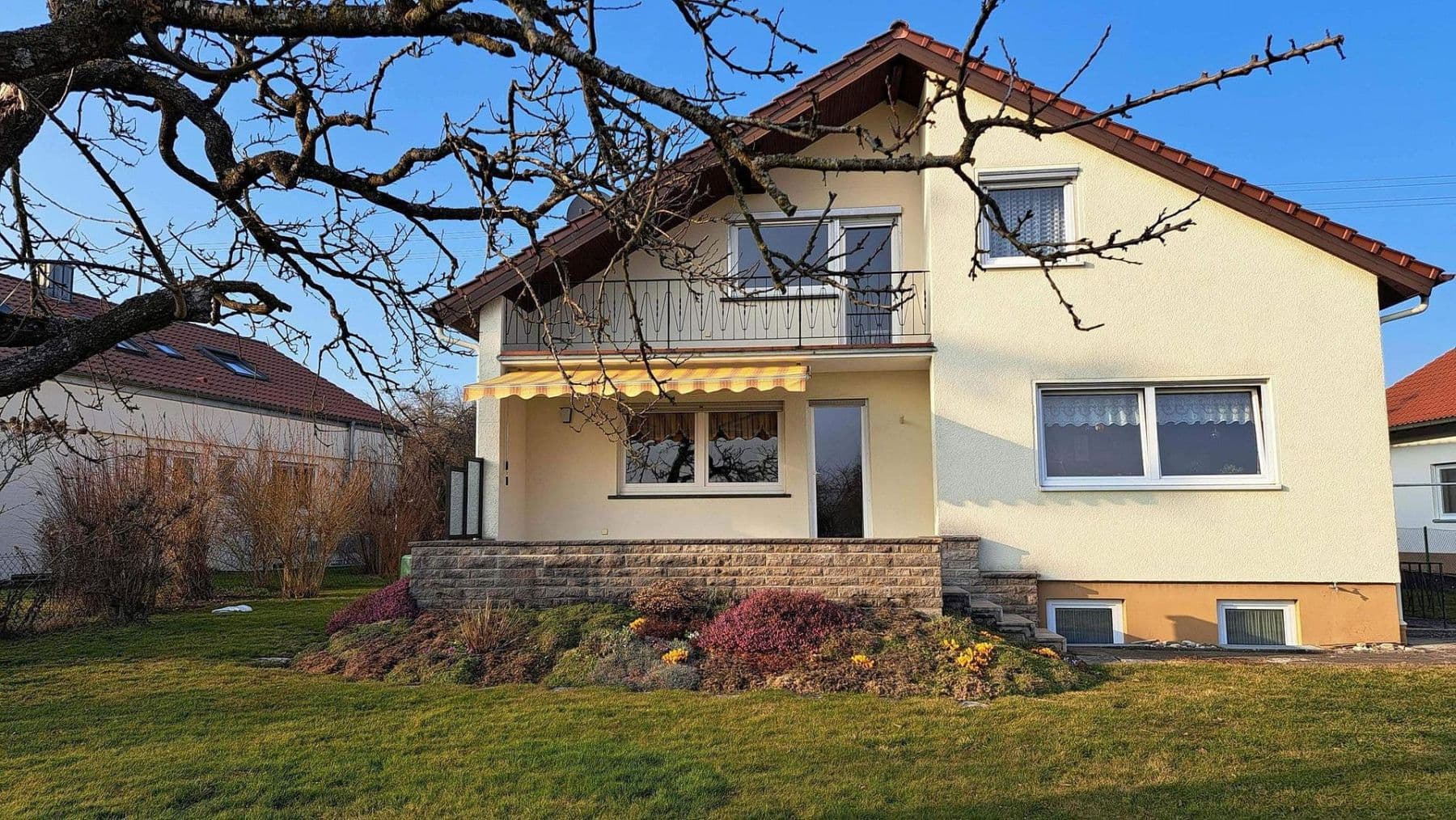 Predaj domu 200 m², pozemek 950 m², Bad Schussenried, Bádensko-Wurttembersko Predaj domu 200 m², pozemek 950 m², Bad Schussenried, Bádensko-Wurttembersko
