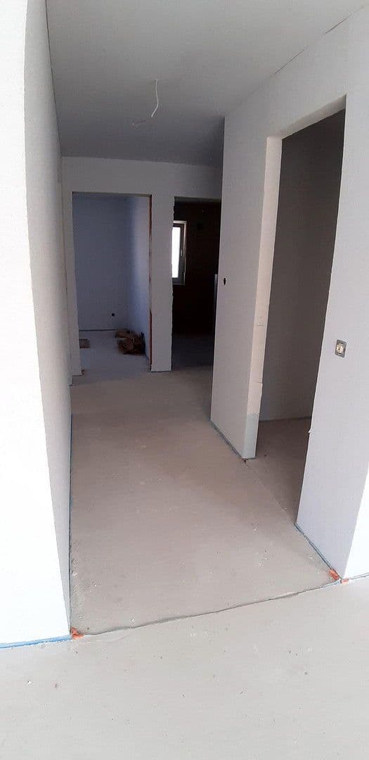 Prenájom bytu 3-izbový 84 m², Rottenburg am Neckar, Bádensko-Wurttembersko Prenájom bytu 3-izbový 84 m², Rottenburg am Neckar, Bádensko-Wurttembersko