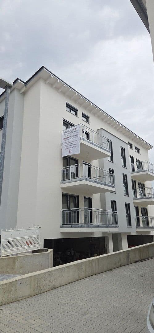 Prenájom bytu 4-izbový 92 m², Bergstr.36, Neudenau, Bádensko-Wurttembersko Prenájom bytu 4-izbový 92 m², Bergstr.36, Neudenau, Bádensko-Wurttembersko