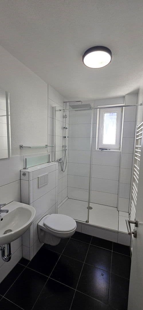 Prenájom bytu 1-izbový 38 m², Duisburgerstraße 26, Stuttgart, Bádensko-Wurttembersko Prenájom bytu 1-izbový 38 m², Duisburgerstraße 26, Stuttgart, Bádensko-Wurttembersko