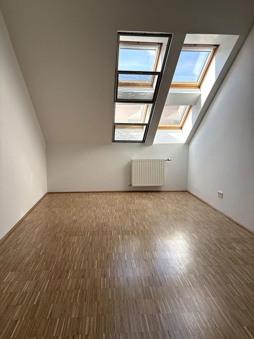 Prenájom bytu 3-izbový 90 m², Gurkgasse 26, Wien, Viedeň Prenájom bytu 3-izbový 90 m², Gurkgasse 26, Wien, Viedeň