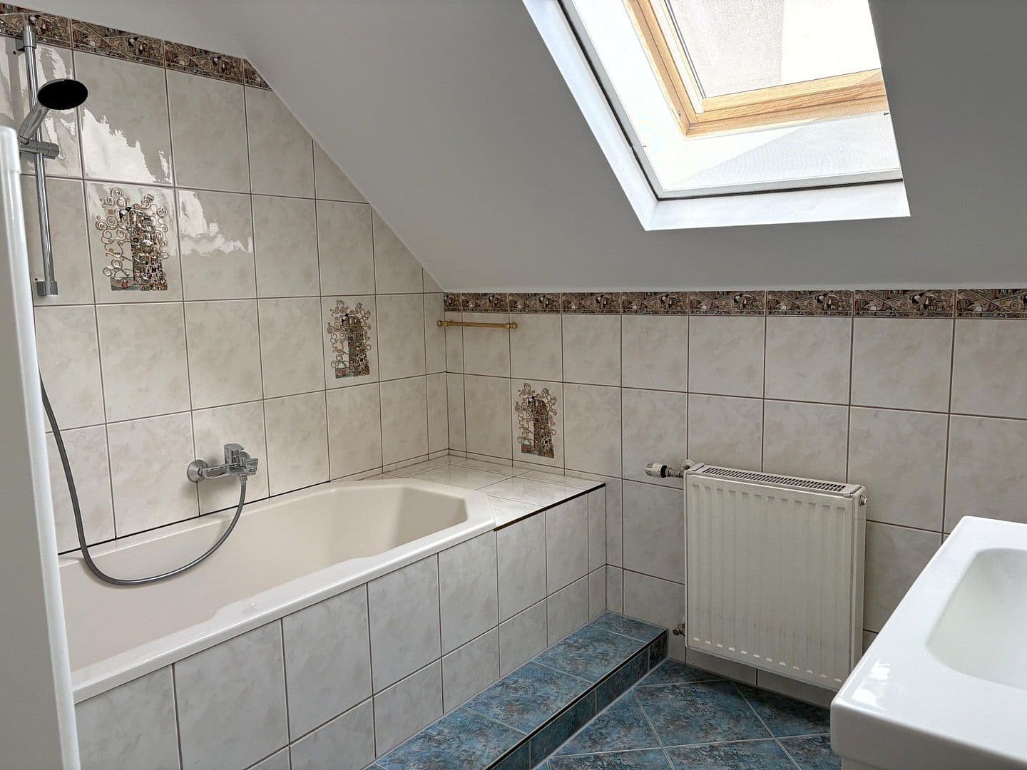 Prenájom bytu 3-izbový 90 m², Gurkgasse 26, Wien, Viedeň Prenájom bytu 3-izbový 90 m², Gurkgasse 26, Wien, Viedeň