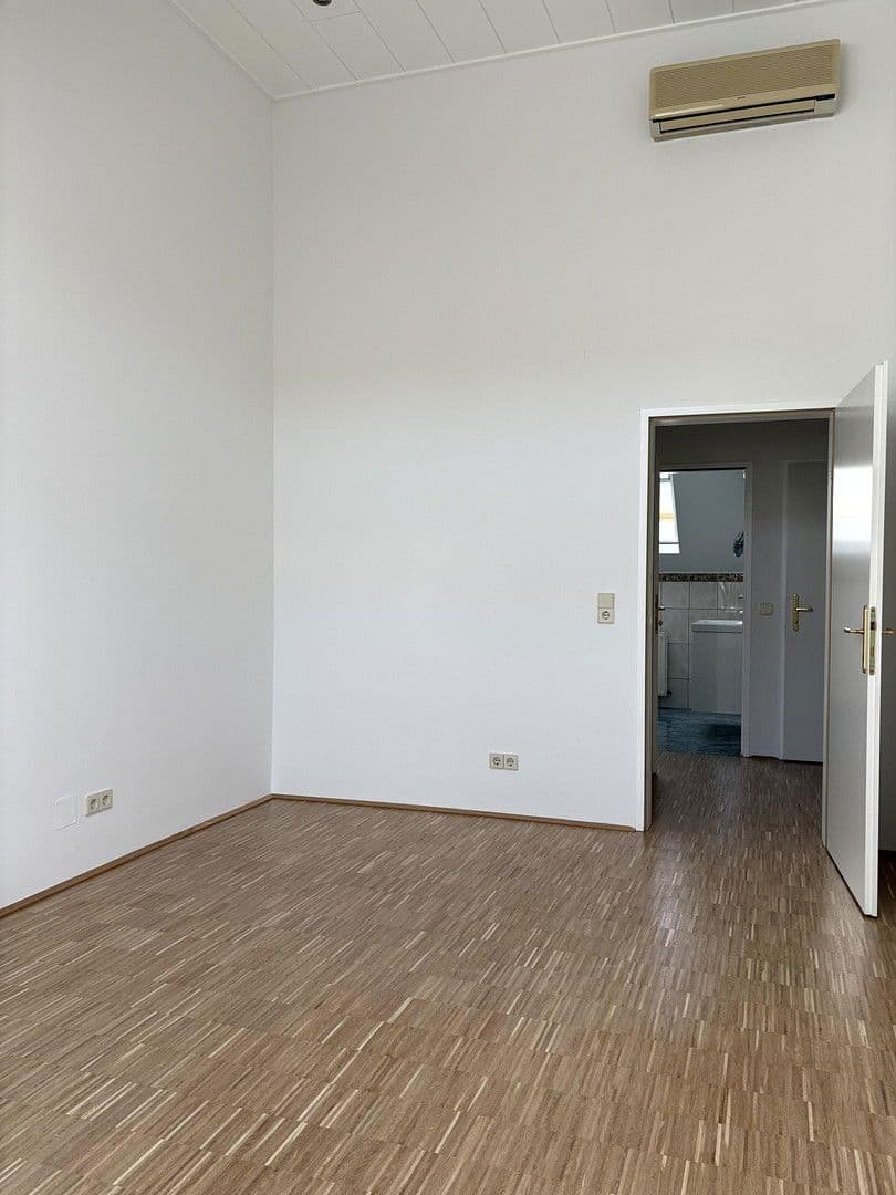 Prenájom bytu 3-izbový 90 m², Gurkgasse 26, Wien, Viedeň Prenájom bytu 3-izbový 90 m², Gurkgasse 26, Wien, Viedeň